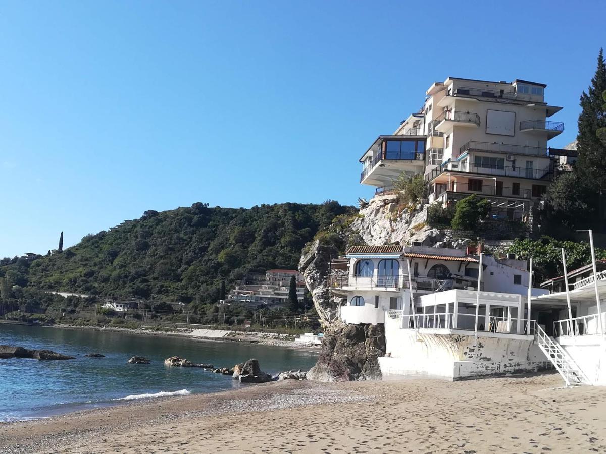 Alojamento de Acomodação e Pequeno-almoço Schiticchiu 5*